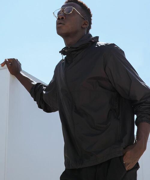 URBAN RESEARCH（アーバンリサーチ）の「new basic　Nylon Rip Stop Wind Parka（ナイロンジャケット・メンズ・ブラック/カーキ/グレー・MEDIUM/LARGE/X-LARGE）」の22枚目の写真