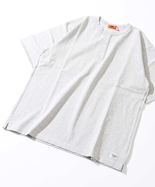 KRIFF MAYER（クリフメイヤー）の「【綿100％】ヘビーウェイトピグメントヘンリーTシャツ（Tシャツ/カットソー・メンズ・ネイビー/グレー/オフホワイト/レッド/ブルーグリーン/カーキ/マスタード/チャコール・LARGE/X-LARGE/MEDIUM）」の3枚目の写真