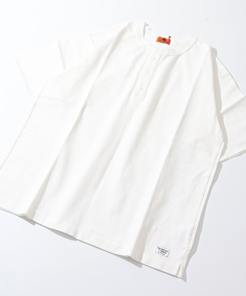 KRIFF MAYER（クリフメイヤー）の「【綿100％】ヘビーウェイトピグメントヘンリーTシャツ（Tシャツ/カットソー・メンズ・ネイビー/グレー/オフホワイト/レッド/ブルーグリーン/カーキ/マスタード/チャコール・LARGE/X-LARGE/MEDIUM）」の2枚目の写真