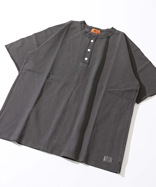 KRIFF MAYER（クリフメイヤー）の「【綿100％】ヘビーウェイトピグメントヘンリーTシャツ（Tシャツ/カットソー・メンズ・ネイビー/グレー/オフホワイト/レッド/ブルーグリーン/カーキ/マスタード/チャコール・LARGE/X-LARGE/MEDIUM）」の4枚目の写真