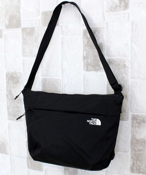 THE NORTH FACE（ザノースフェイス）の「クロスバッグ ショルダーバッグ SP CROSS BAG M ザ・ノースフェイス 韓国限定ライン（ショルダーバッグ・メンズ・ブラック・ONE）」の4枚目の写真