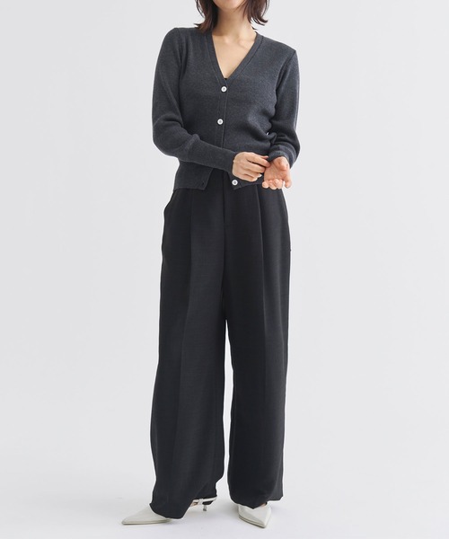 THE TOKYO(ザトウキョウ)の「《ZOZOTOWN限定》【Louren/ローレン】Vneck knit compact cardigan/Vネックニットコンパクトカーディガン/クロップドカーディガン(カーディガン/ボレロ・レディース・ブルー/チャコールグレー/ブラック・FREE)」の18枚目の写真