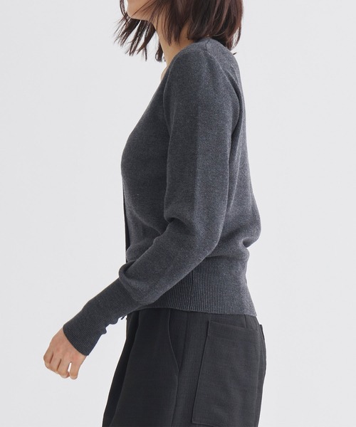 THE TOKYO(ザトウキョウ)の「《ZOZOTOWN限定》【Louren/ローレン】Vneck knit compact cardigan/Vネックニットコンパクトカーディガン/クロップドカーディガン(カーディガン/ボレロ・レディース・ブルー/チャコールグレー/ブラック・FREE)」の20枚目の写真