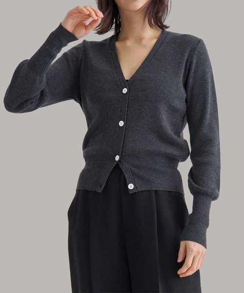 THE TOKYO(ザトウキョウ)の「《ZOZOTOWN限定》【Louren/ローレン】Vneck knit compact cardigan/Vネックニットコンパクトカーディガン/クロップドカーディガン(カーディガン/ボレロ・レディース・ブルー/チャコールグレー/ブラック・FREE)」の17枚目の写真