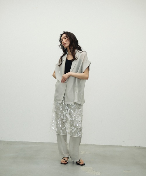 Lutim by u（ルチバイユー）の「Light mesh sheer  French sleeve jacket / 軽やかメッシュシアーフレンチスリーブジャケット（テーラードジャケット・レディース・ブラック/グレイッシュベージュ・FREE）」の17枚目の写真