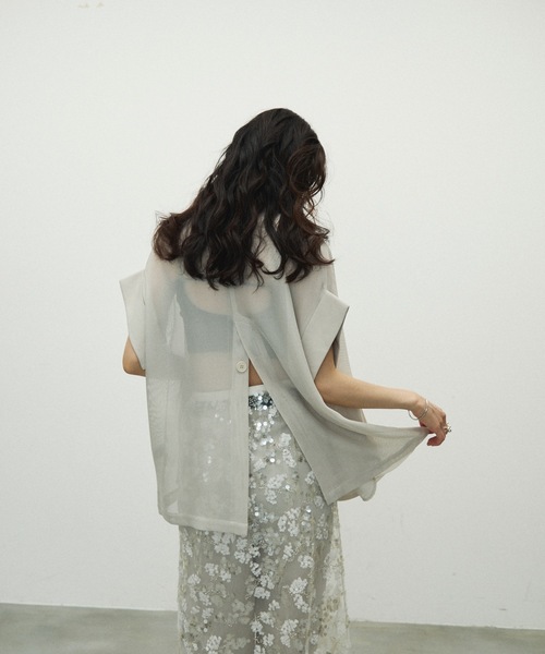 Lutim by u（ルチバイユー）の「Light mesh sheer  French sleeve jacket / 軽やかメッシュシアーフレンチスリーブジャケット（テーラードジャケット・レディース・ブラック/グレイッシュベージュ・FREE）」の14枚目の写真