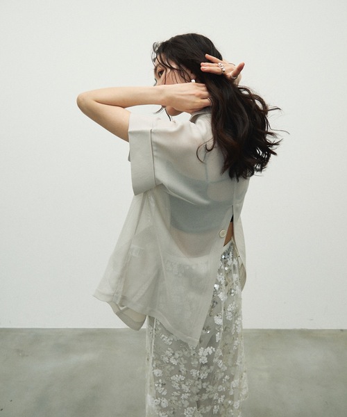 Lutim by u（ルチバイユー）の「Light mesh sheer  French sleeve jacket / 軽やかメッシュシアーフレンチスリーブジャケット（テーラードジャケット・レディース・ブラック/グレイッシュベージュ・FREE）」の19枚目の写真