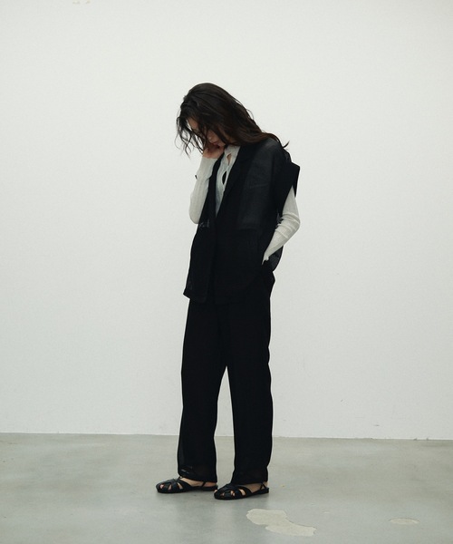Lutim by u（ルチバイユー）の「Light mesh sheer  French sleeve jacket / 軽やかメッシュシアーフレンチスリーブジャケット（テーラードジャケット・レディース・ブラック/グレイッシュベージュ・FREE）」の7枚目の写真