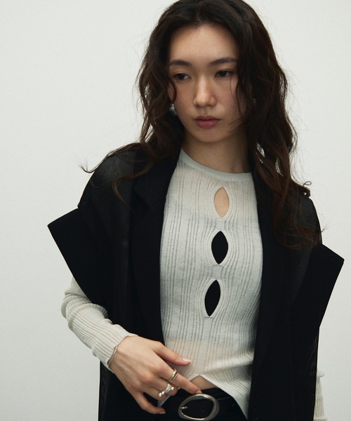 Lutim by u（ルチバイユー）の「Light mesh sheer  French sleeve jacket / 軽やかメッシュシアーフレンチスリーブジャケット（テーラードジャケット・レディース・ブラック/グレイッシュベージュ・FREE）」の10枚目の写真