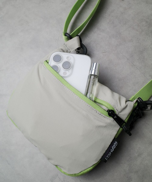 Gramicci(グラミチ)の「《GRAMICCI》NYLON PACKABLE EXPLORER TOTE(トートバッグ・メンズ・ネイビー/オリーブ/グレー系その他/ブラック・FREE)」の8枚目の写真