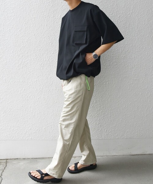 SHIPS any（シップス エニィ）の「SHIPS any:〈通気性/遮熱〉CALCULO サマートロピカル ポケット Tシャツ(セットアップ対応)◇（Tシャツ/カットソー・メンズ・ネイビー/ブラック/チャコールグレー・SMALL/MEDIUM/LARGE/X-LARGE）」の7枚目の写真