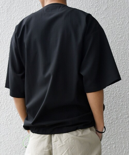 SHIPS any（シップス エニィ）の「SHIPS any:〈通気性/遮熱〉CALCULO サマートロピカル ポケット Tシャツ(セットアップ対応)◇（Tシャツ/カットソー・メンズ・ネイビー/ブラック/チャコールグレー・SMALL/MEDIUM/LARGE/X-LARGE）」の9枚目の写真