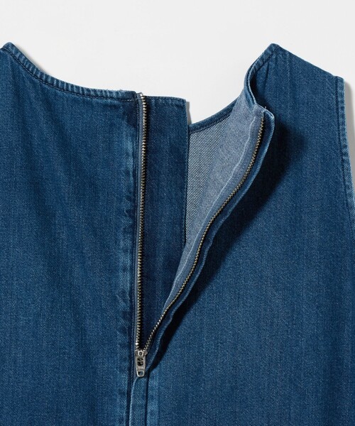 UNITED ARROWS（ユナイテッドアローズ）の「デニム ティアード ノースリーブワンピース（ワンピース・レディース・コバルトブルー/ブラック・38/36）」の16枚目の写真