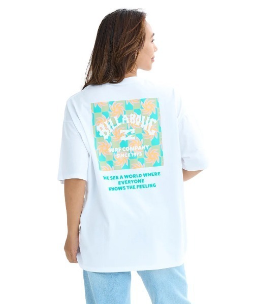 BILLABONG(ビラボン)の「BILLABONG レディース SQUARE LOGO LOOSE TEE Tシャツ 【2025年夏モデル】/ビラボン半袖バックプリントTシャツ(Tシャツ/カットソー・レディース・ブラック系その他/グリーン系その他/ブラック/ホワイト・MEDIUM)」の4枚目の写真