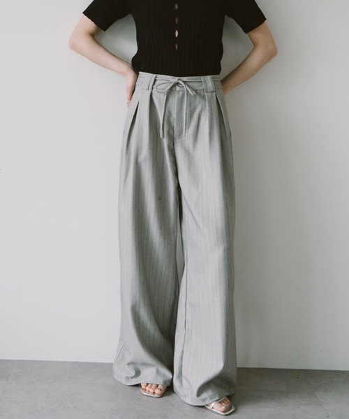 DRWCYS（ドロシーズ）の「ピンストライプワイドスラックス（スラックス・レディース・グレー/チャコールグレー・SMALL/MEDIUM）」の19枚目の写真