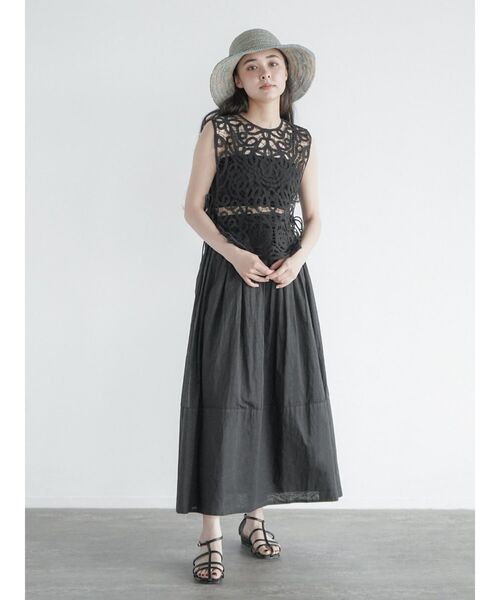 FIKA.(フィーカ)の「Side ribbon chemical lace vest(ベスト・レディース・ブラック/オフホワイト・MEDIUM)」の7枚目の写真