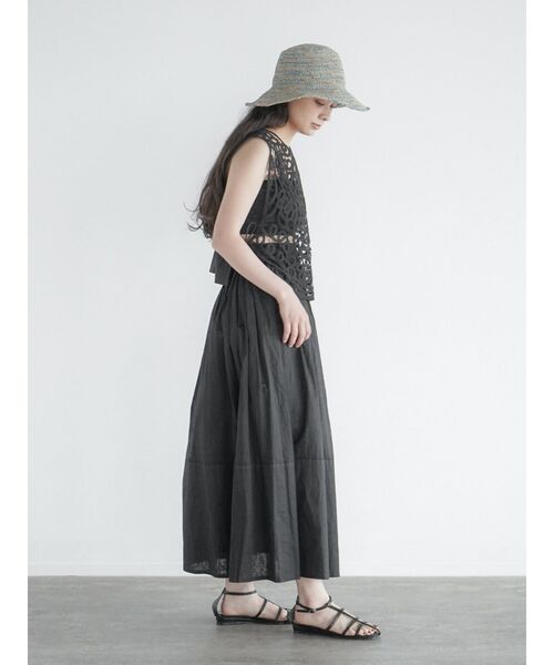 FIKA.(フィーカ)の「Side ribbon chemical lace vest(ベスト・レディース・ブラック/オフホワイト・MEDIUM)」の9枚目の写真