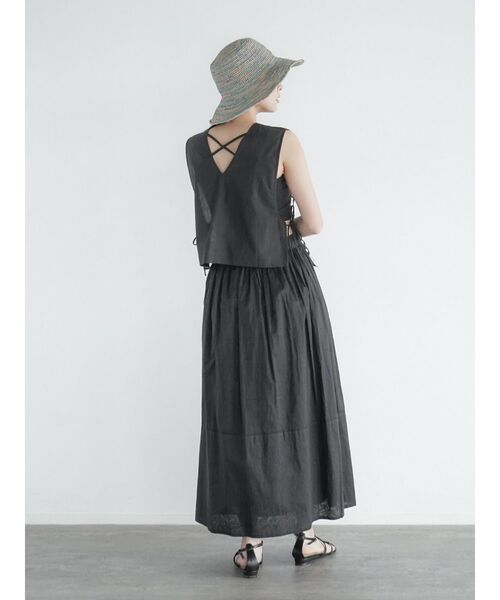 FIKA.(フィーカ)の「Side ribbon chemical lace vest(ベスト・レディース・ブラック/オフホワイト・MEDIUM)」の10枚目の写真