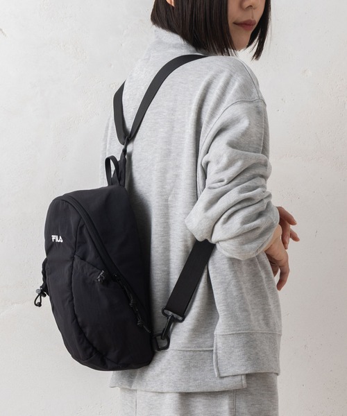 FILA（フィラ）の「【EC別注】FILA フィラ ブランド ロゴ 刺繍 ナイロン 2WAY ボディバッグ ショルダーバッグ（ボディバッグ/ウエストポーチ・メンズ・ブラック/アイボリー・FREE）」の14枚目の写真