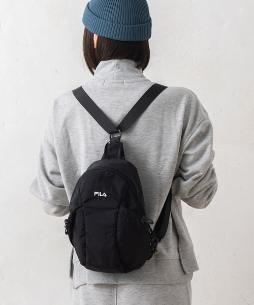 FILA（フィラ）の「【EC別注】FILA フィラ ブランド ロゴ 刺繍 ナイロン 2WAY ボディバッグ ショルダーバッグ（ボディバッグ/ウエストポーチ・メンズ・ブラック/アイボリー・FREE）」の13枚目の写真