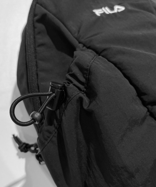 FILA（フィラ）の「【EC別注】FILA フィラ ブランド ロゴ 刺繍 ナイロン 2WAY ボディバッグ ショルダーバッグ（ボディバッグ/ウエストポーチ・メンズ・ブラック/アイボリー・FREE）」の21枚目の写真