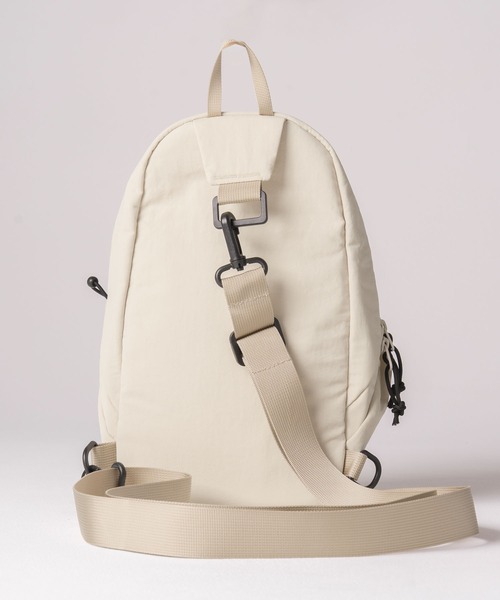 FILA（フィラ）の「【EC別注】FILA フィラ ブランド ロゴ 刺繍 ナイロン 2WAY ボディバッグ ショルダーバッグ（ボディバッグ/ウエストポーチ・メンズ・ブラック/アイボリー・FREE）」の9枚目の写真