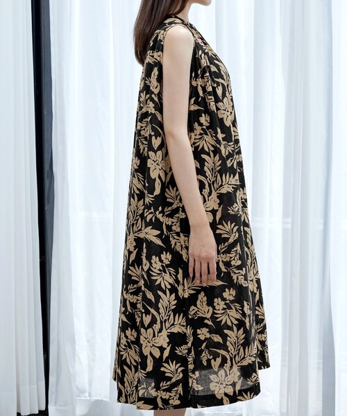 Tiaclasse(ティアクラッセ)の「麻レーヨンボタニカルシャツワンピース(シャツワンピース・レディース・ブラウン/ブラック・M)」の17枚目の写真