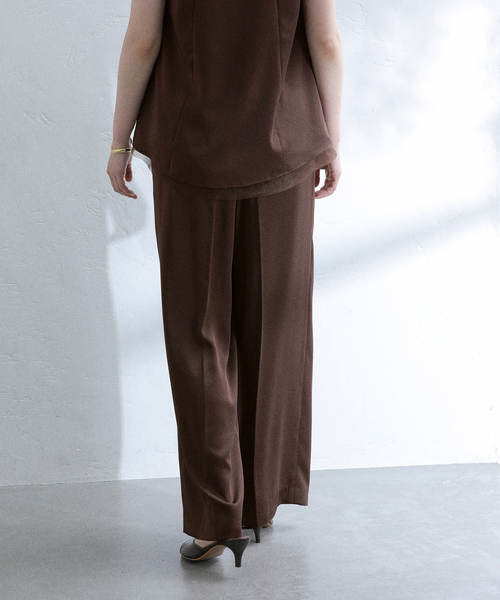 La TOTALITE（ラトータリテ）の「【洗える】ヴィンテージサテンイージーパンツ（スラックス・レディース・ネイビー/ブラウン・36/38）」の6枚目の写真