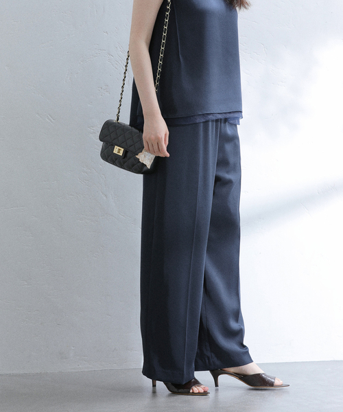 La TOTALITE（ラトータリテ）の「【洗える】ヴィンテージサテンイージーパンツ（スラックス・レディース・ネイビー/ブラウン・36/38）」の12枚目の写真