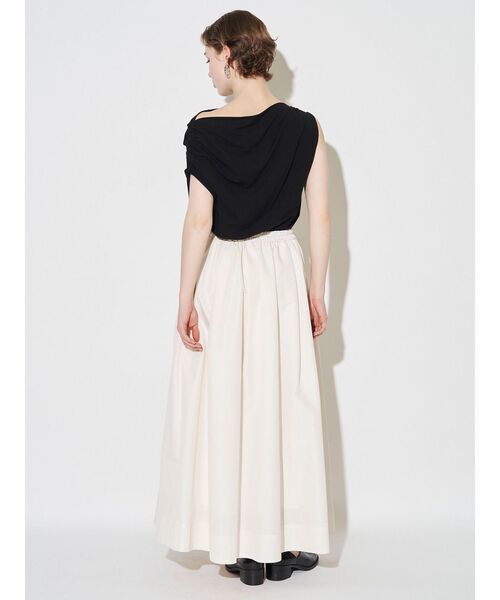 ELENDEEK（エレンディーク）の「アシンメトリードレープカットソー（Tシャツ/カットソー・レディース・ブラック/オフホワイト・FREE）」の7枚目の写真