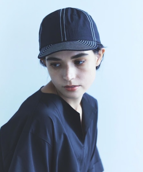 c/est(シーエ)の「c/est/シーエ CHRISTY キャップ 夏物 夏服(キャップ・レディース・ブラック/オフホワイト・FREE)」の2枚目の写真