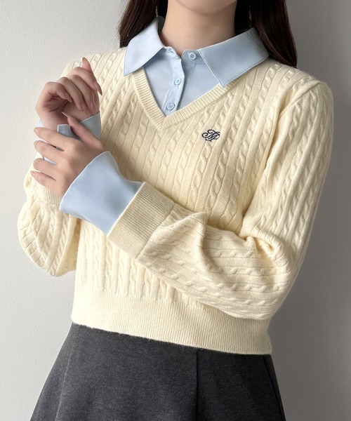mipiarl(ミピアール)の「【リボン取り外し可能】シャツドッキングケーブルショートニット(ニット/セーター・レディース・アイボリー/ブラック/チャコール/ネイビー/ブラウン・LARGE/MEDIUM)」の14枚目の写真