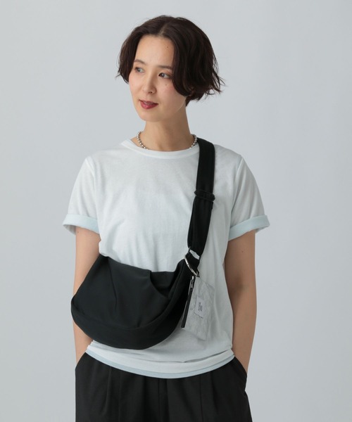 LEPSIM(レプシィム)の「撥水ソフトショルダー 573121(ショルダーバッグ・レディース・ブラック/グリーン/オレンジ・ONE SIZE)」の4枚目の写真