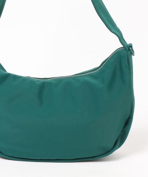 LEPSIM(レプシィム)の「撥水ソフトショルダー 573121(ショルダーバッグ・レディース・ブラック/グリーン/オレンジ・ONE SIZE)」の14枚目の写真