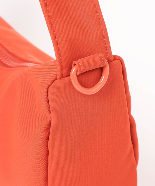 LEPSIM(レプシィム)の「撥水ソフトショルダー 573121(ショルダーバッグ・レディース・ブラック/グリーン/オレンジ・ONE SIZE)」の17枚目の写真