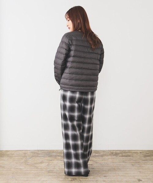 DANTON（ダントン）の「DANTON / INNER DOWN CREWNECK JACKET（ダウンジャケット/コート・レディース・ブラック・SMALL/MEDIUM）」の4枚目の写真