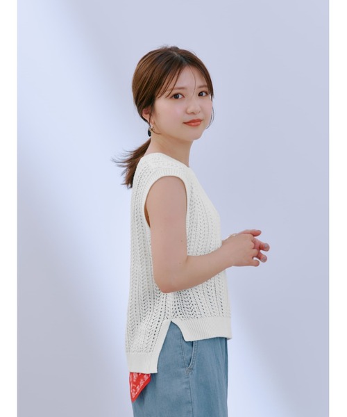 COHINA(コヒナ)の「透かしストライプノースリーブニット 【低身長・小柄女性】(ニット/セーター・レディース・ブラウン/ブルー/ホワイト・ONE SIZE)」の8枚目の写真