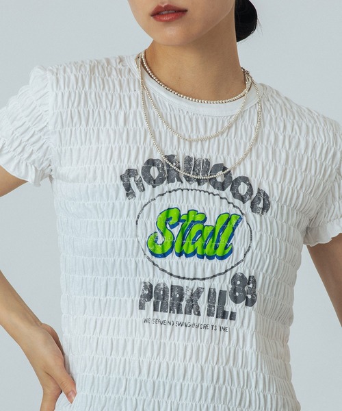 ROSE BUD（ローズバッド）の「SHIRRING LOGO S/S TEE（Tシャツ/カットソー・レディース・ホワイト/ベージュ/チャコールグレー・ONE SIZE）」の21枚目の写真