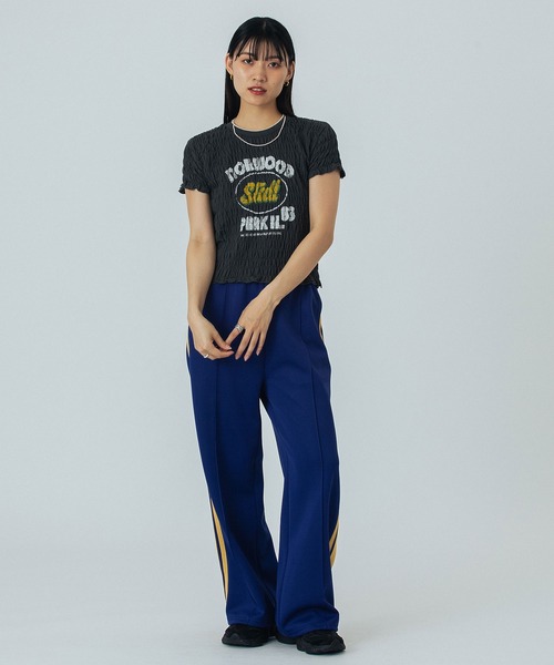 ROSE BUD（ローズバッド）の「SHIRRING LOGO S/S TEE（Tシャツ/カットソー・レディース・ホワイト/ベージュ/チャコールグレー・ONE SIZE）」の9枚目の写真