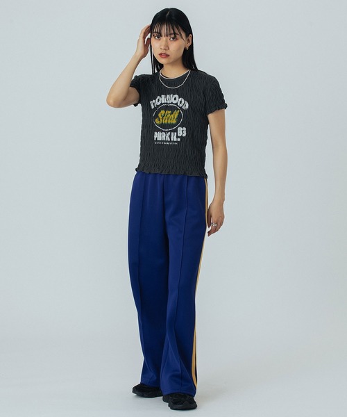 ROSE BUD（ローズバッド）の「SHIRRING LOGO S/S TEE（Tシャツ/カットソー・レディース・ホワイト/ベージュ/チャコールグレー・ONE SIZE）」の10枚目の写真