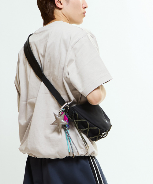 CONVERSE TOKYO(コンバーストウキョウ)の「LACE-UP CORD MOON SHOULDER BAG(ショルダーバッグ・レディース・ブラウン/カーキ/ブラック・FREE)」の7枚目の写真