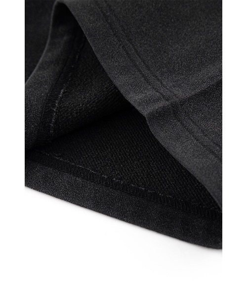 UNKNOWN LONDON（アンノウン・ロンドン）の「ショーツ｜Outline Cross Rhinestone Baggy Sweat Shorts｜Unknown London（デニムパンツ・メンズ・レッド/ブラック/ベージュ・SMALL/X-LARGE/LARGE/MEDIUM）」の5枚目の写真