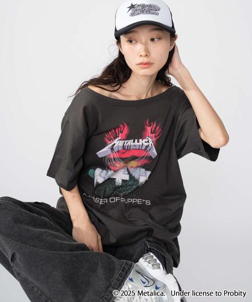 WEGO(ウィゴー)の「∴WEGO/Metallica別注オフショルビッグT(Tシャツ/カットソー・レディース・その他3/その他1/その他4/その他2・FREE)」の2枚目の写真