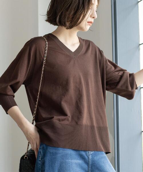 OPAQUE.CLIP（オペークドットクリップ）の「リラクシーVネックニット【洗濯機洗OK】《6col》（ニット/セーター・レディース・オフホワイト/ブラック/ブラウン系その他/ボルドー/ブルー系その他/ピンク系1・38/40/42）」の3枚目の写真