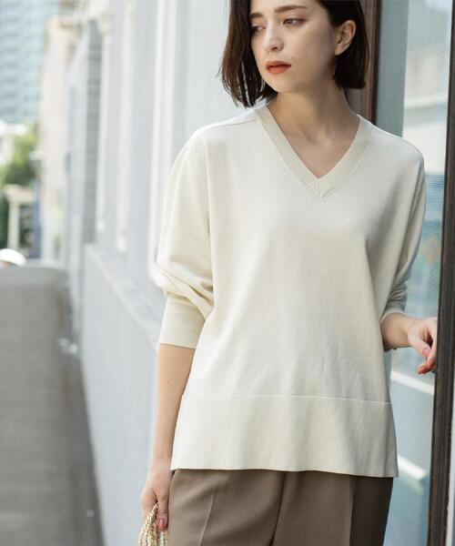 OPAQUE.CLIP（オペークドットクリップ）の「リラクシーVネックニット【洗濯機洗OK】《6col》（ニット/セーター・レディース・オフホワイト/ブラック/ブラウン系その他/ボルドー/ブルー系その他/ピンク系1・38/40/42）」の9枚目の写真