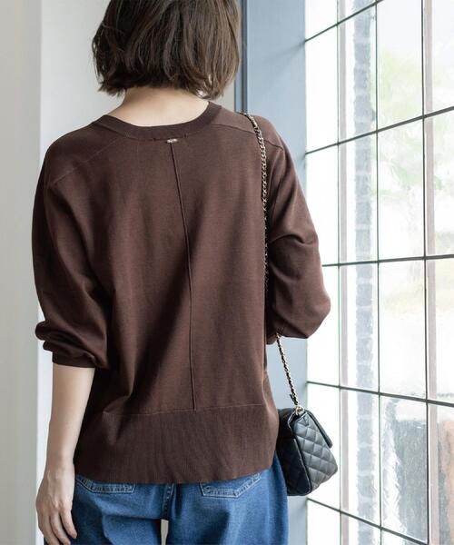 OPAQUE.CLIP（オペークドットクリップ）の「リラクシーVネックニット【洗濯機洗OK】《6col》（ニット/セーター・レディース・オフホワイト/ブラック/ブラウン系その他/ボルドー/ブルー系その他/ピンク系1・38/40/42）」の22枚目の写真