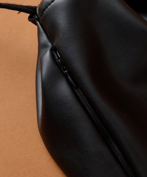 mystic（ミスティック）の「フェイクレザーナップサック（バックパック/リュック・レディース・ブラウン/ブラック・ONE SIZE）」の11枚目の写真