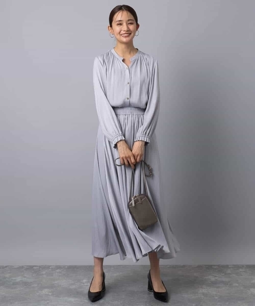 MK MICHEL KLEIN(エムケーミッシェルクラン)の「起毛サテン スキッパーデザインブラウス/洗える(シャツ/ブラウス・レディース・ライトブルー/ライトグレー/ネイビー・38)」の20枚目の写真