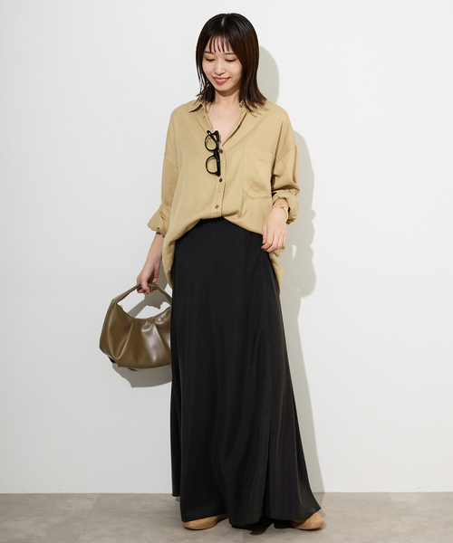 SLOBE IENA（スローブイエナ）の「SLOBE タックラウンドバッグ（ハンドバッグ・レディース・カーキ/イエロー・FREE）」の3枚目の写真