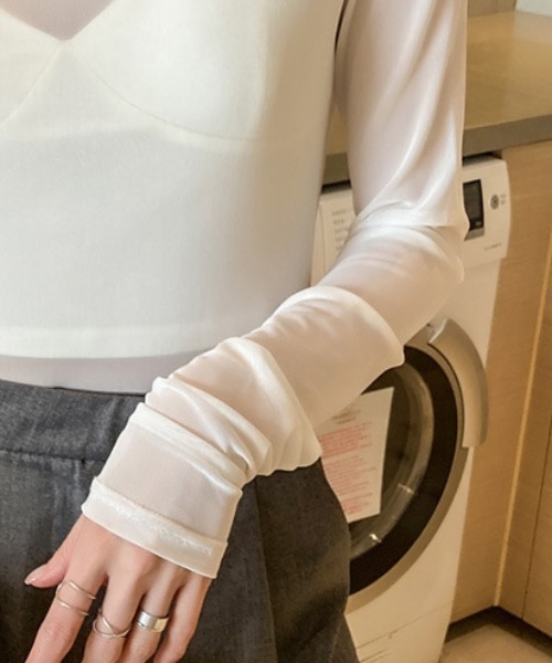 cammie(キャミー)の「シアーメッシュタートルネックトップス(その他トップス・レディース・ホワイト/ブラック・MEDIUM/LARGE)」の7枚目の写真